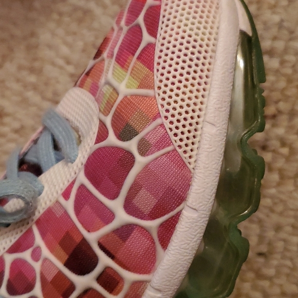 Women's One Mix Sneakers - Picture 10 of 14